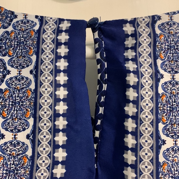 Blue Patterned Adrienne Vittadini Blouse - Picture 3 of 9